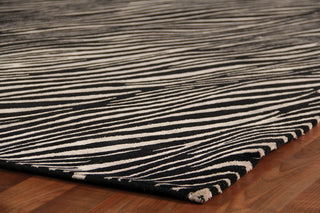 Exquisite Rugs Super Tibetan 9527 Black/Silver Area Rug Corner Image