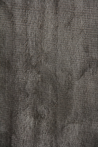 Exquisite Rugs Dove Plain 9660 Dark Gray Area Rug Closeup Image