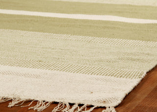 Exquisite Rugs Druggets 9670 Green Area Rug Corner Image