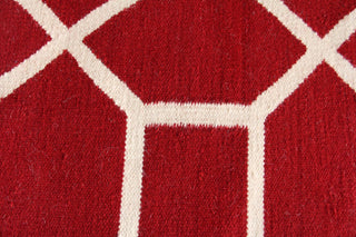 Exquisite Rugs Flatweave 9706 Red/White Area Rug Closeup Image