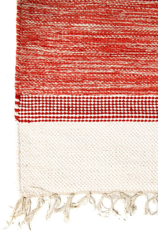 Exquisite Rugs Druggets 9720 Red Area Rug Closeup Image