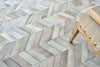 Exquisite Rugs Natural Hide 9761 White/Silver Area Rug Detail Image