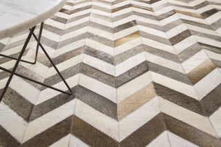 Exquisite Rugs Natural Hide 9762 White/Gray Area Rug Pile Image