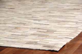 Exquisite Rugs Natural Hide 9903 Silver Area Rug Corner Image
