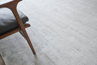 Exquisite Rugs Purity 9910 Gray Area Rug Lifestyle Image Feature