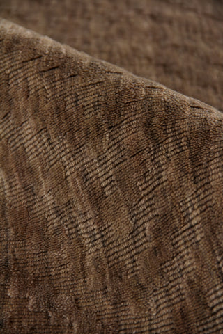 Exquisite Rugs Demani 9947 Flax Area Rug Closeup Image