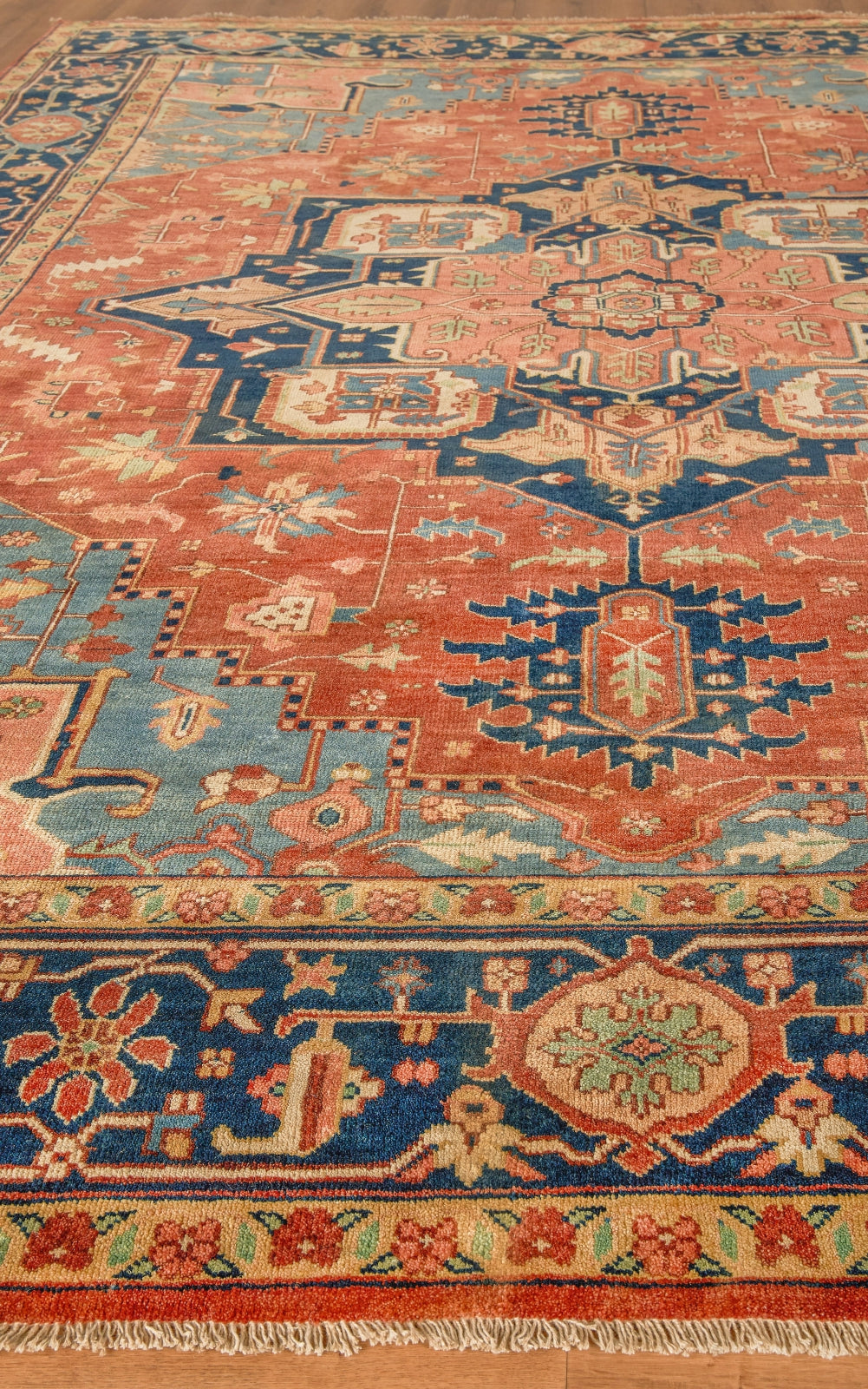Exquisite Rugs Antique Weave Serapi 9971 Rust/Blue Area Rug ...