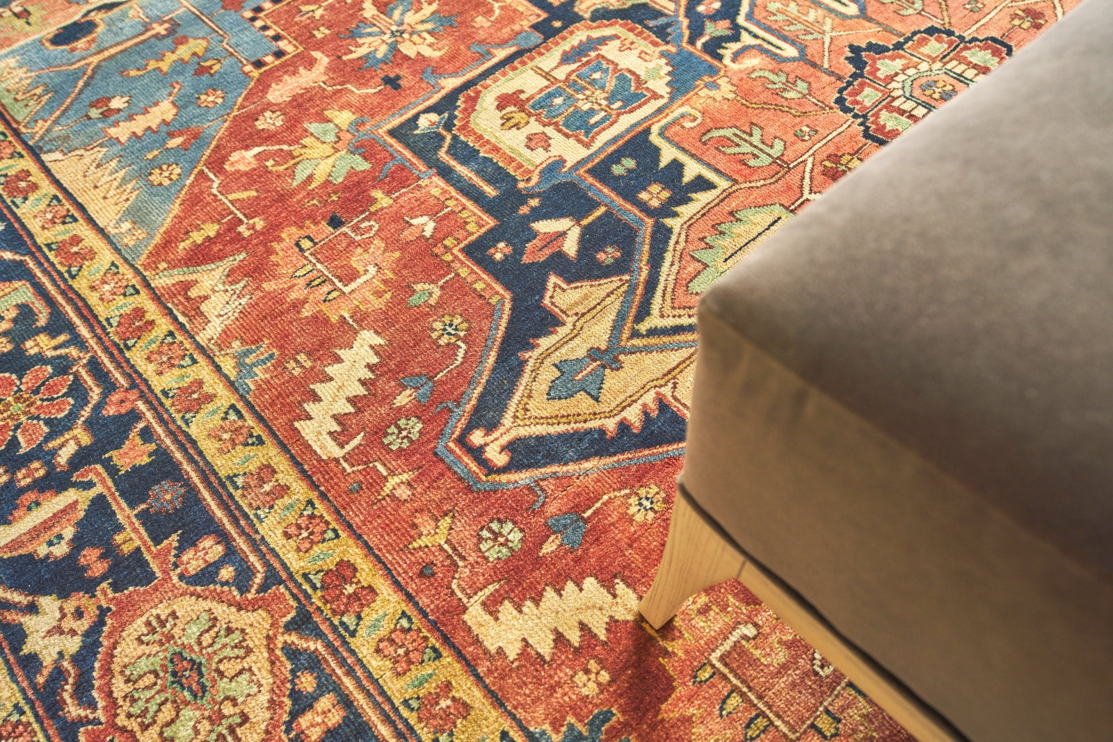 Exquisite Rugs Antique Weave Serapi 9971 Rust/Blue Area Rug ...