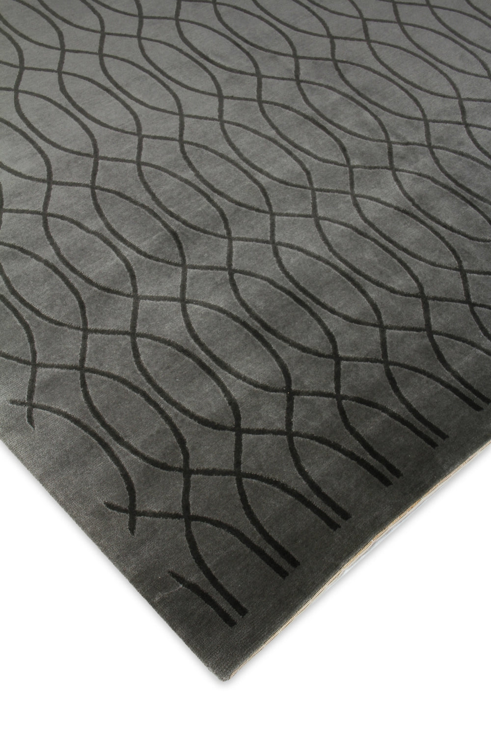 Exquisite Rugs Metro Velvet EA027 Light Gray Area Rug Lifestyle Image Feature