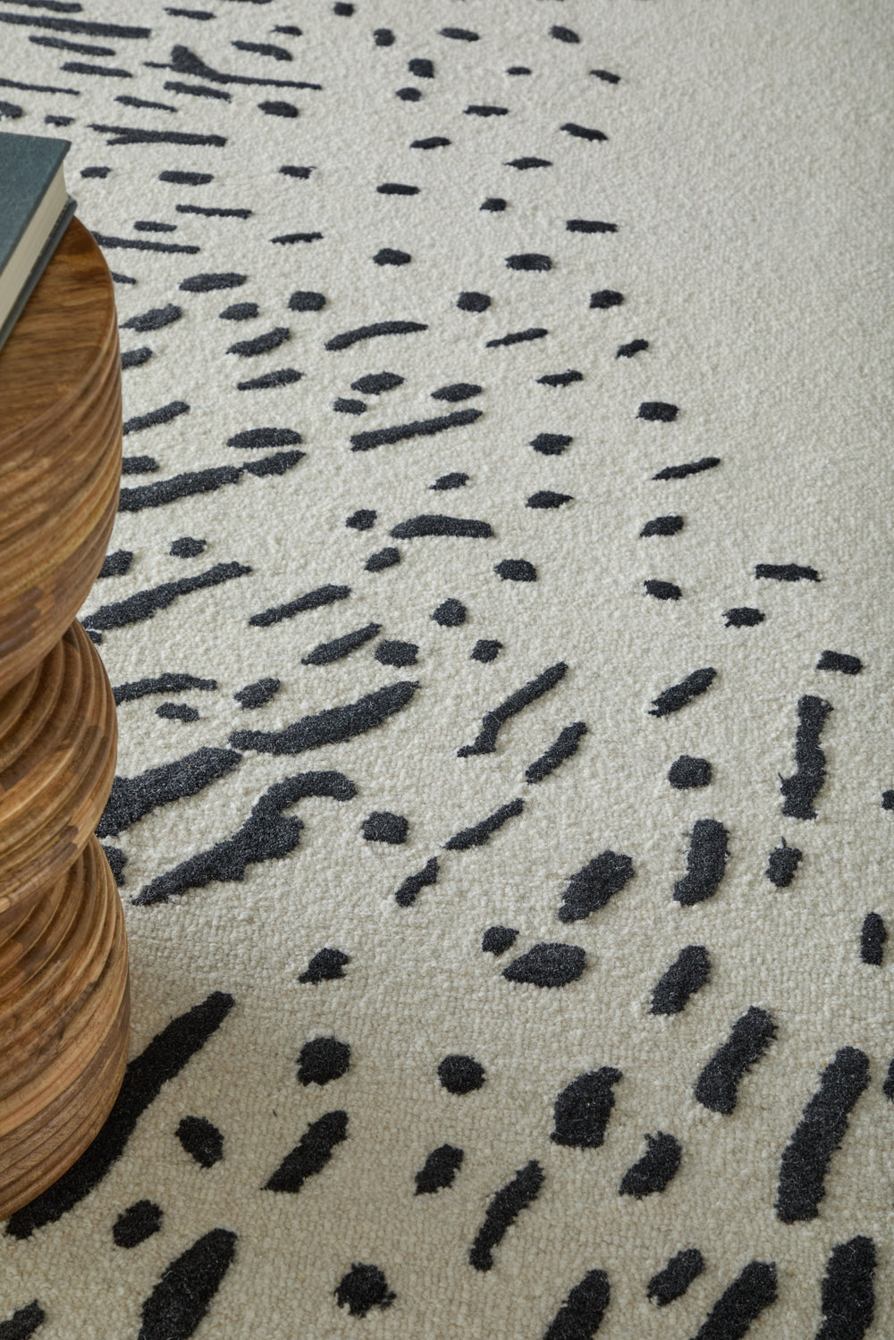 Feizy Winston 8B06F Ivory / Black Area Rug Lifestyle Image Feature