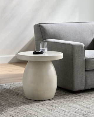 Surya Gant GANT-001 White / Furniture Style Shot