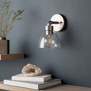 Surya Garter GAT-001 Lamp Style Shot Feature