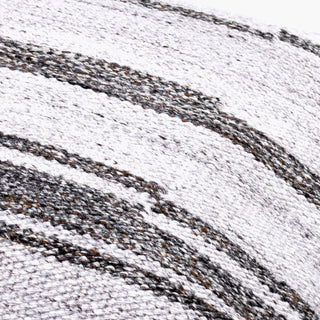 Surya Guinea GUI-001 Charcoal Detail