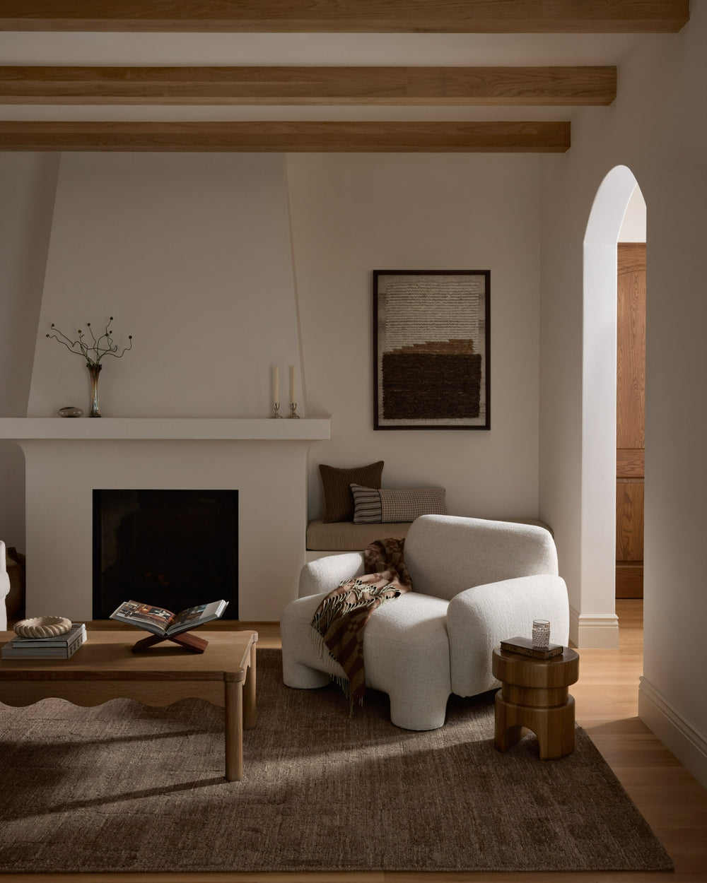 Loloi Hartley HRT-04 Brown/Mocha Area Rug Lifestyle Image Feature