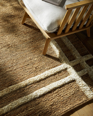 Surya Hadley HDE-2302 Area Rug Style Shot Feature