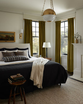 Jean Stoffer x Loloi Hendrick HEN-01 Natural Area Rug Lifestyle Image Feature