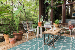 Loloi Isle IE-02 Teal / Grey Area Rug Lifestyle Image Feature