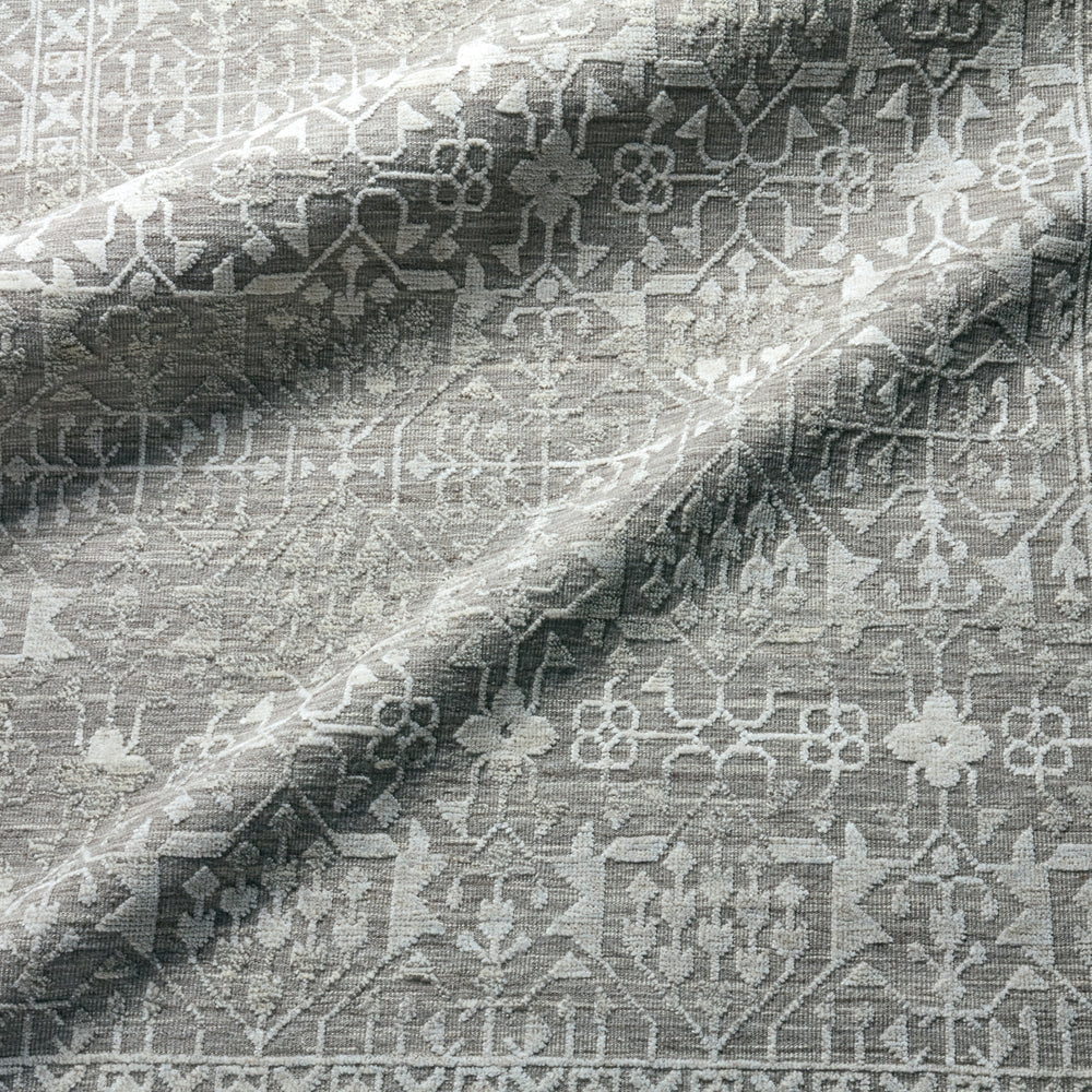 Jaipur Living Brier Sian BRR01 Gray/Beige Area Rug Lifestyle Image Feature