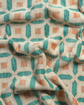 Jaipur Living Cera CRA02 Area Rug Detail Image