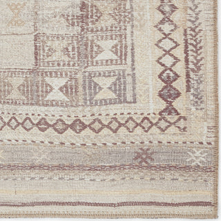 Jaipur Living Harman By Kate Lester Davina HBL03 Beige/Burgundy Machine Washable Area Rug Detail Image