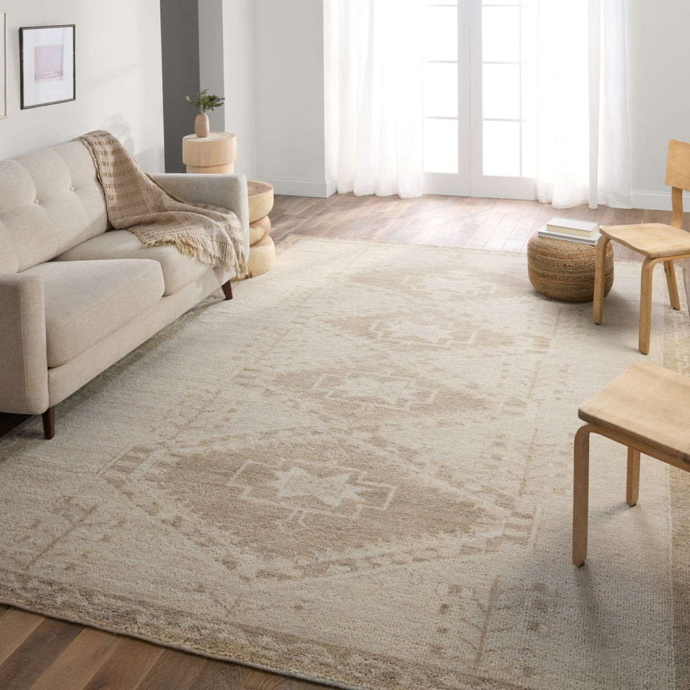 Jaipur Living Jinsen JIN10 Area Rug Lifestyle Image Feature
