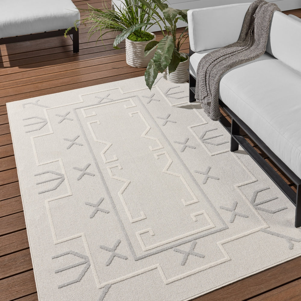 Jaipur Living Kysa Kasinda KYS02 Gray/Cream Area Rug by Vibe Lifestyle Image Feature