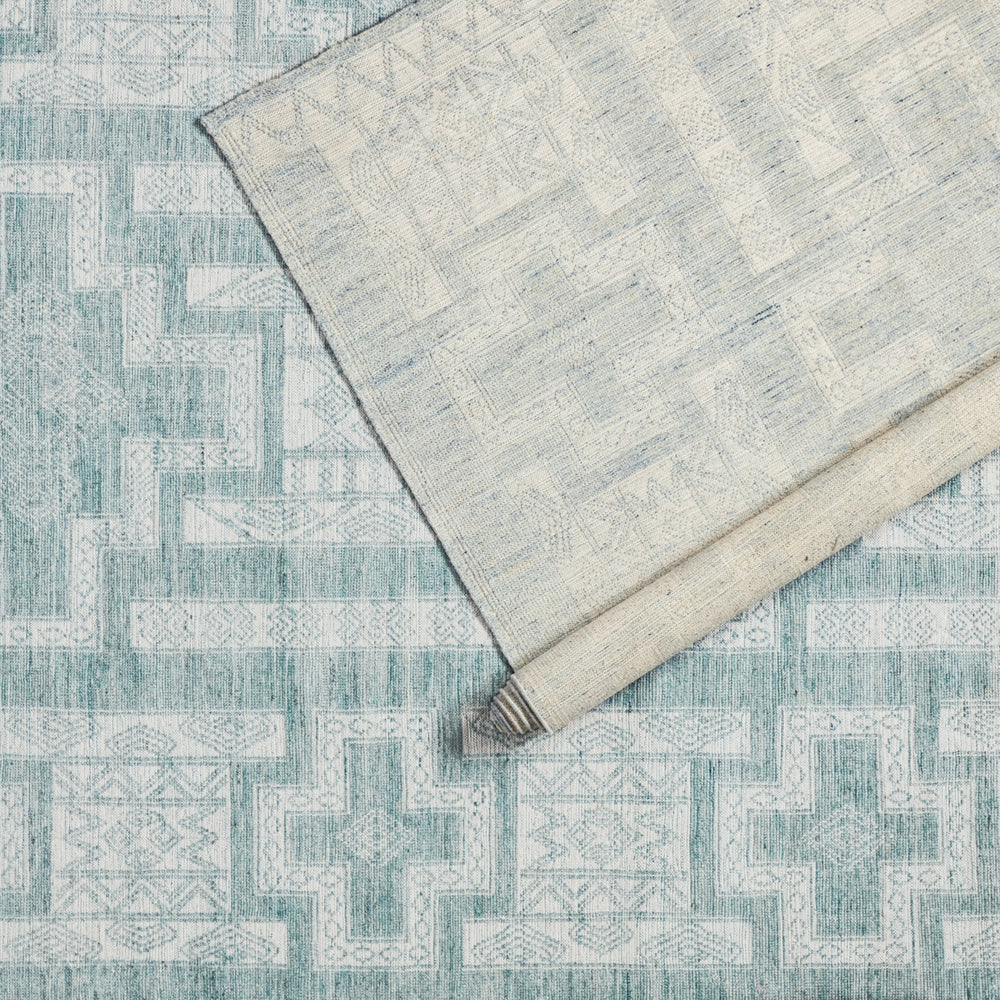 Jaipur Living Monarch MNR02 Area Rug Lifestyle Image Feature
