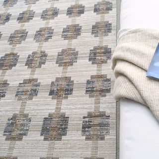Jaipur Living Muted Mosaic Zorina MUM02 Blue / Gray Area Rug Detail Image