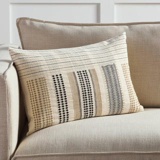 Jaipur Living Nagaland Pillow NGW38 Detail Image