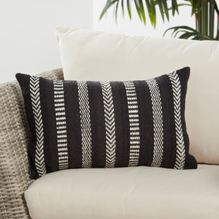 Jaipur Living Pampas PMP04 by Label J Detail Image