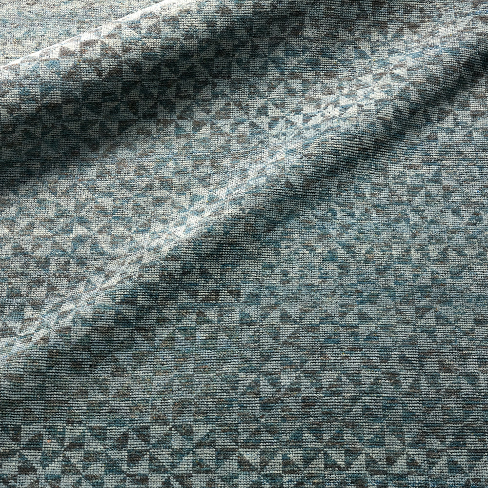 Jaipur Living Rize Zaid RIZ06 Gray/Black Area Rug Lifestyle Image Feature