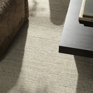 Jaipur Living Rene Mere RNE03 Ivory/ Area Rug Detail Image