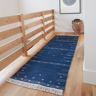Jaipur Living Revelry Calli RVR02 Blue/White Area Rug Corner Image