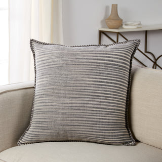 Jaipur Living Tanzy TAN16 Detail Image