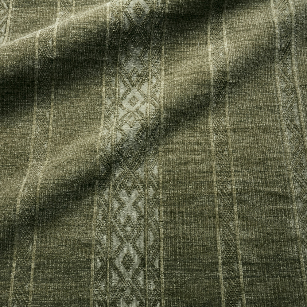 Jaipur Living Tapeten TAP03 Area Rug Lifestyle Image Feature