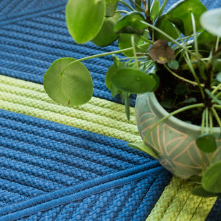 Colonial Mills Luxury Kona Neon Bluetopia Area Rug