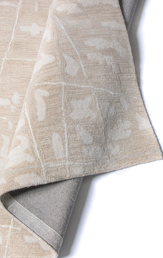 Bashian Larchmont L128-LR392 Beige Area Rug Fold Image