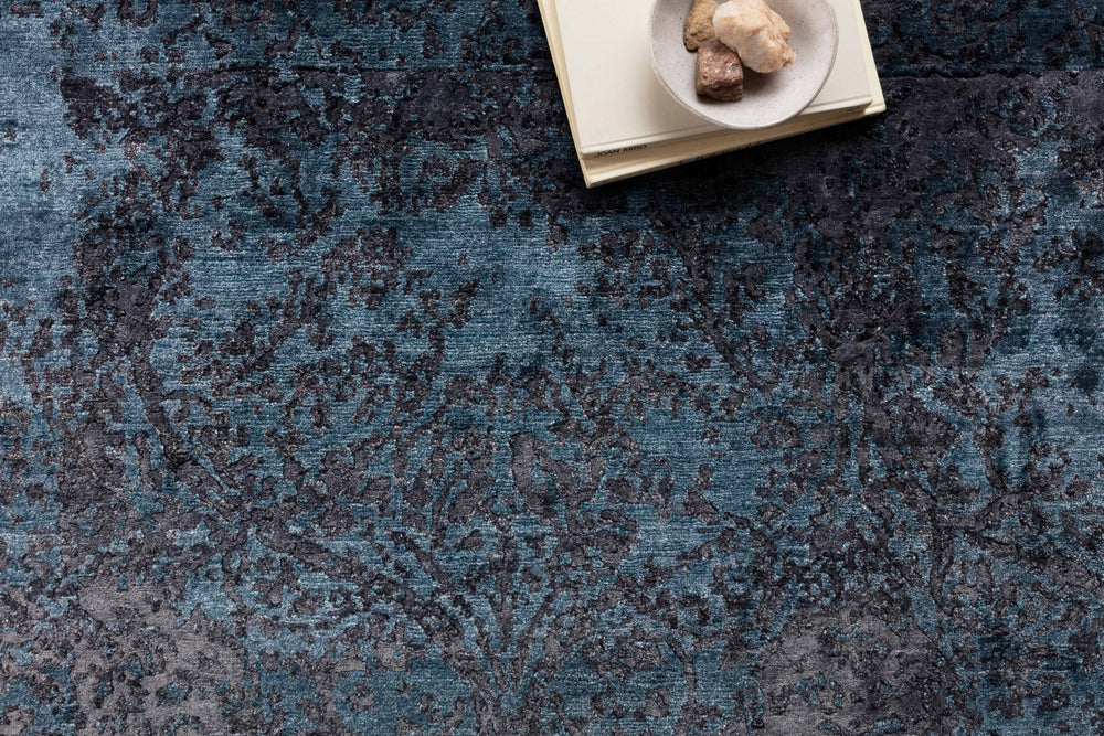 Loloi Laiza LAZ-03 Mediterranean/Graphite Area Rug Lifestyle Image Feature