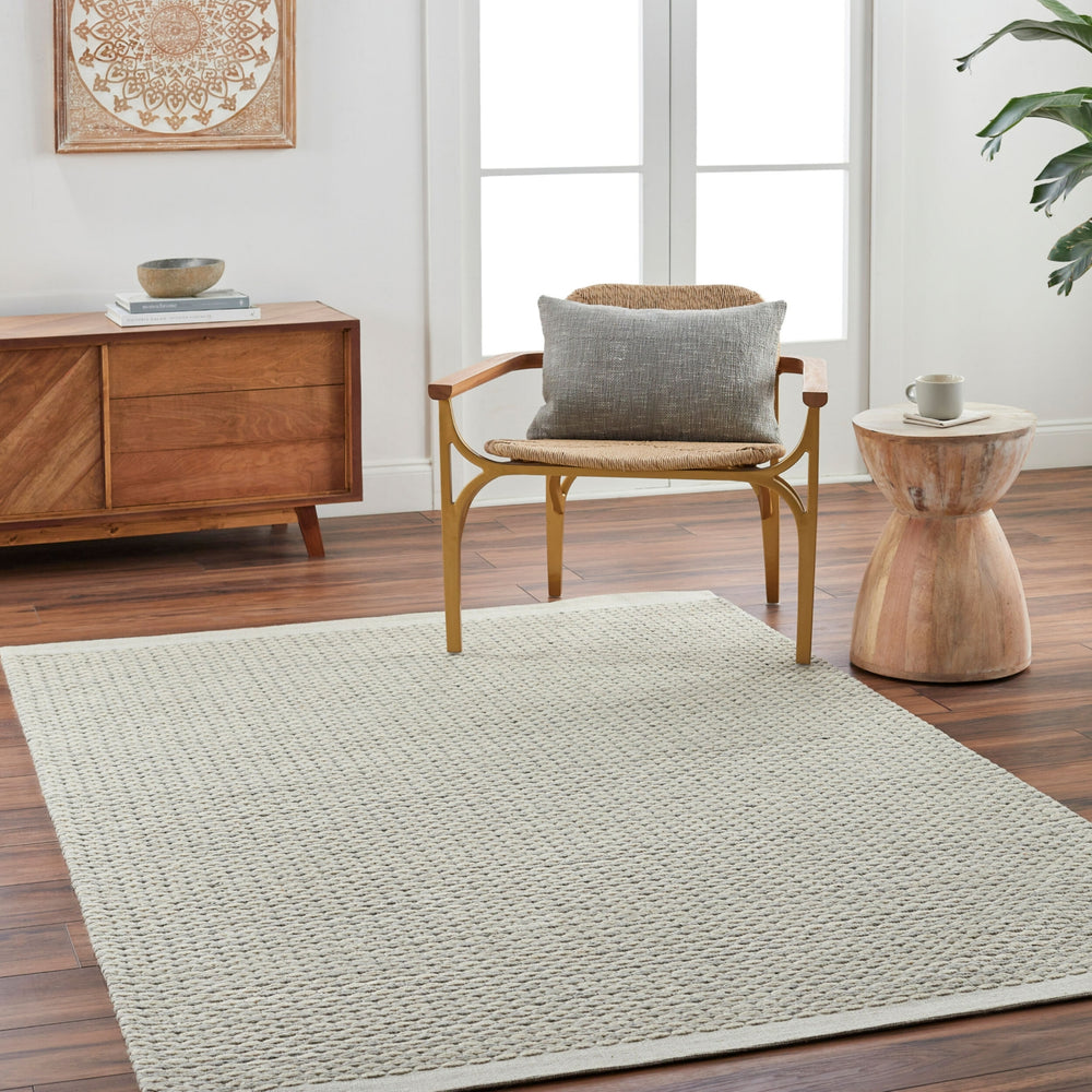 Surya Lumi LUM-2301 Area Rug Room Scene Feature