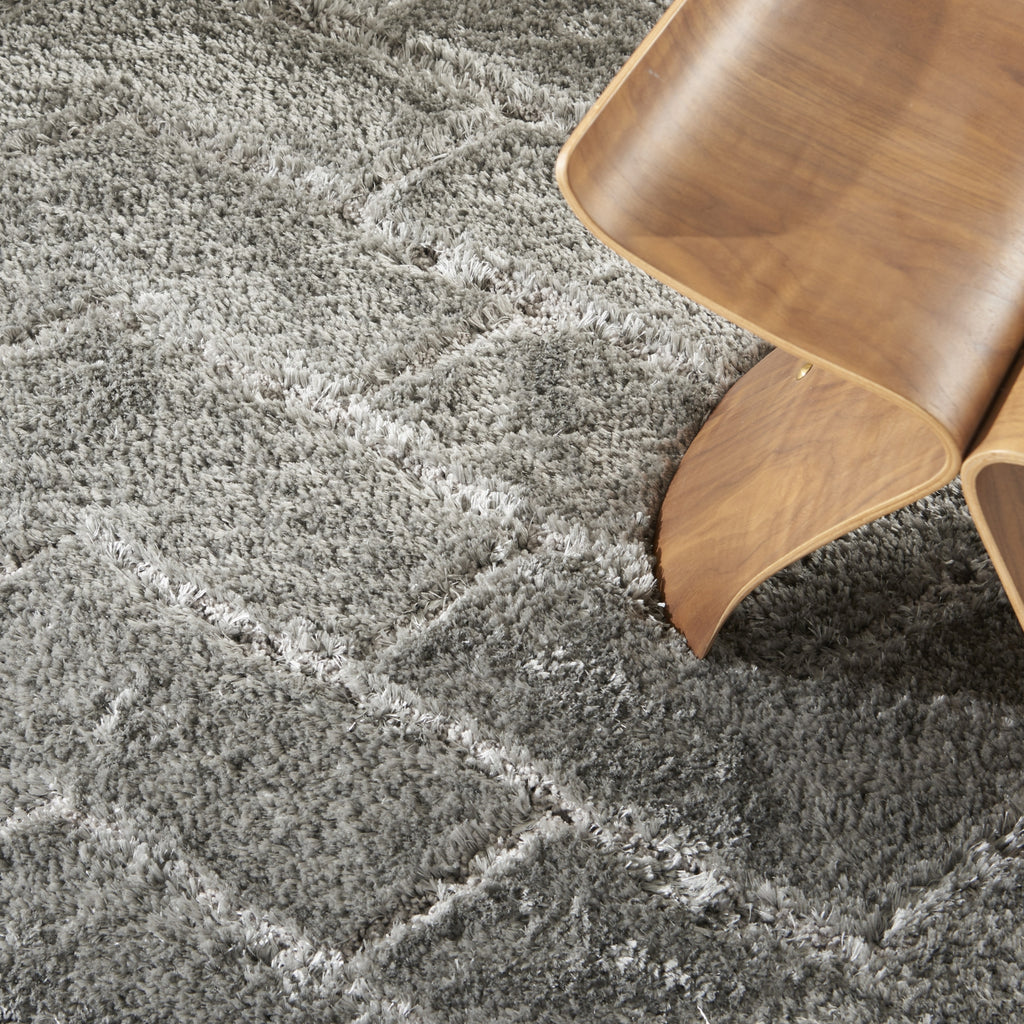 Nourison Luxurious Shag LXR03 Grey Area Rug Corner Image