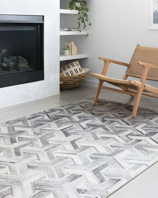 Loloi Maddox MAD-05 Silver/Ivory Area Rug Lifestyle Image Feature