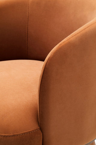 Surya Megan MEGN-001 Caramel / Dark Brown Furniture Detail