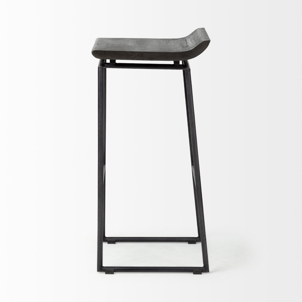 Mercana Givens 67853 Black Furniture Alternative Image
