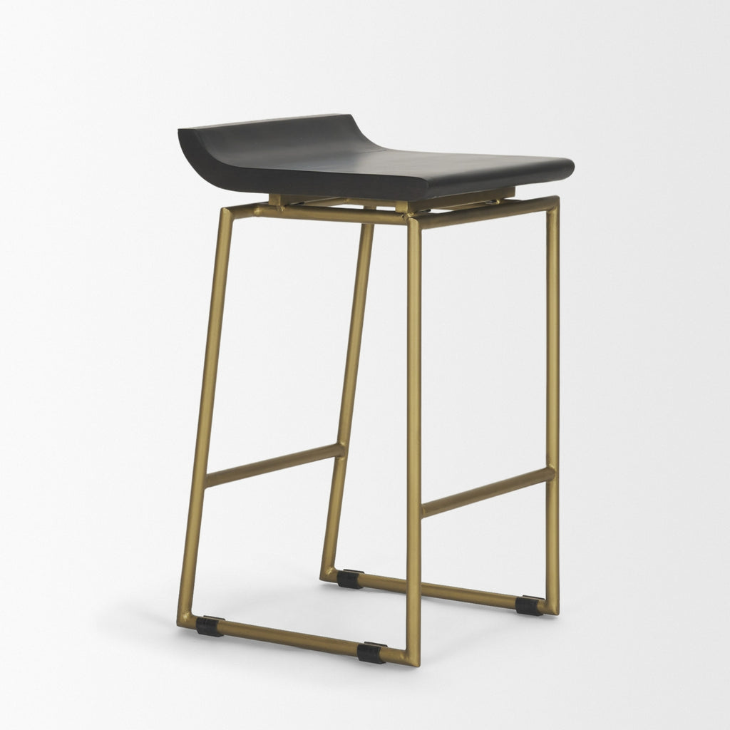 Mercana Givens 67852 Black Furniture Alternative Image