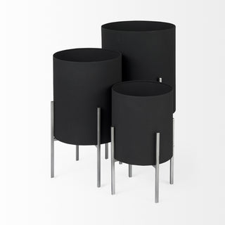 Mercana Claypoole 68841 Black Furniture Alternate Image