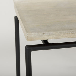 Mercana Givens 69557 Black Furniture Alternative Image