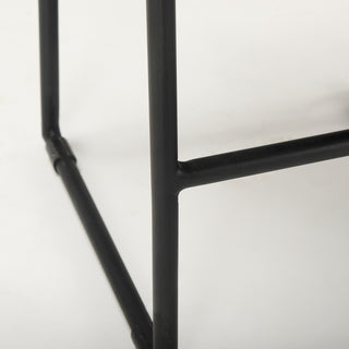 Mercana Givens 67992 Black Furniture Alternative Image