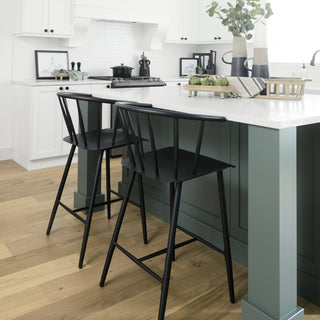 Mercana Colin 69842 Black Furniture Lifestyle Image Feature