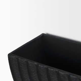 Mercana Shilo 70532 Black Furniture Alternate Image