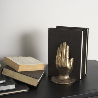 Mercana Praying 70538 Gold Lifestyle Image